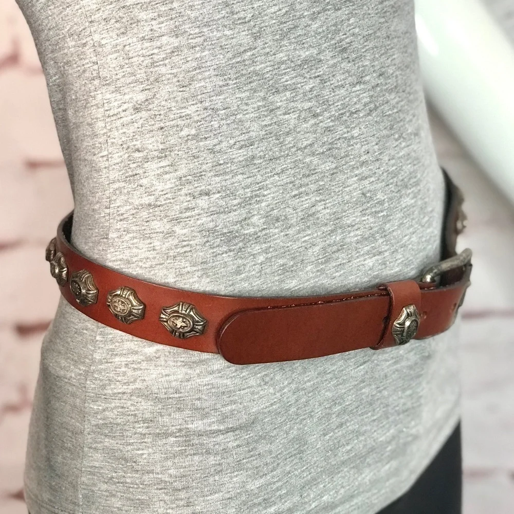 NEIMAN MARCUS Vintage Brown Leather Pewter Coastal Cowgirl Conch Belt Sz Large